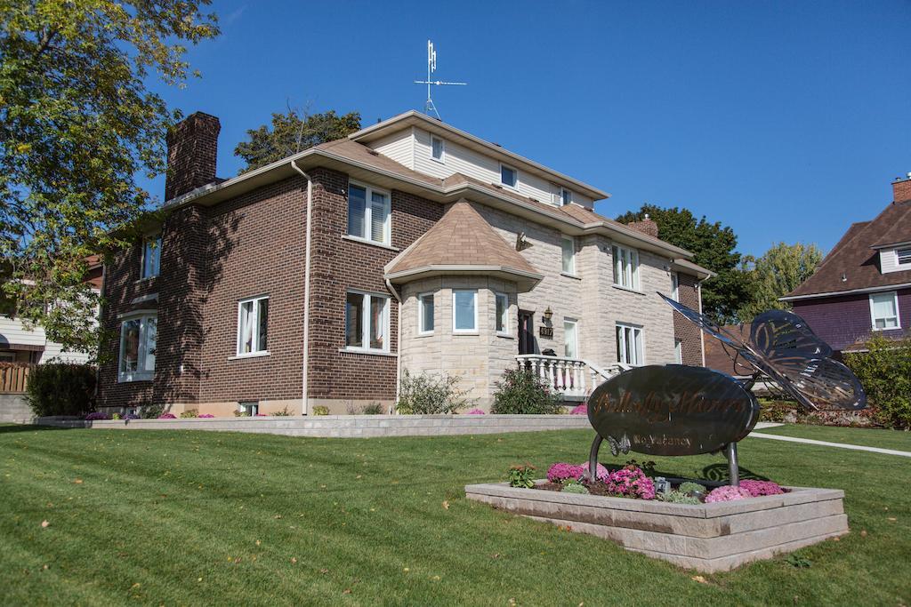 Butterfly Manor Bed and Breakfast Niagara Falls Exterior foto
